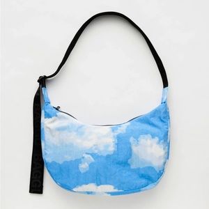 BAGGU Blue and White Cloud Crossbody Bag